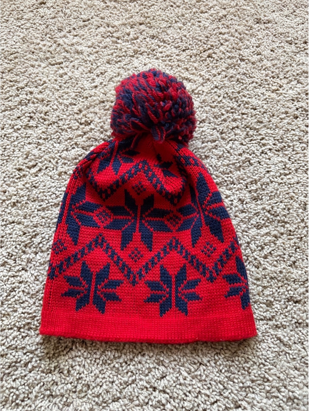 vintage Wigwam Mills red navy blue pure wool ski beanie Nordic snowflake pom-pom